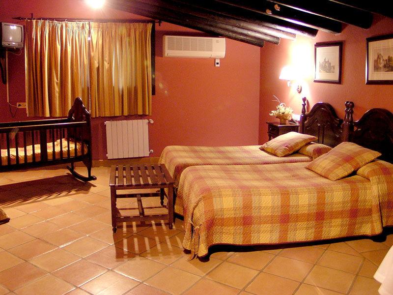 Casa Grande De 3* El Burgo